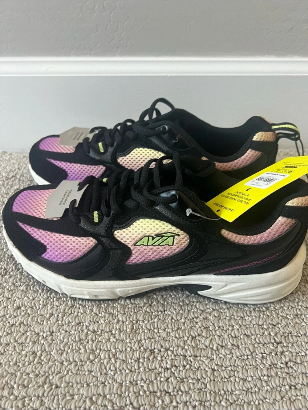 Avia Women's 5000 Performance Sneakers size 9 NWT $20